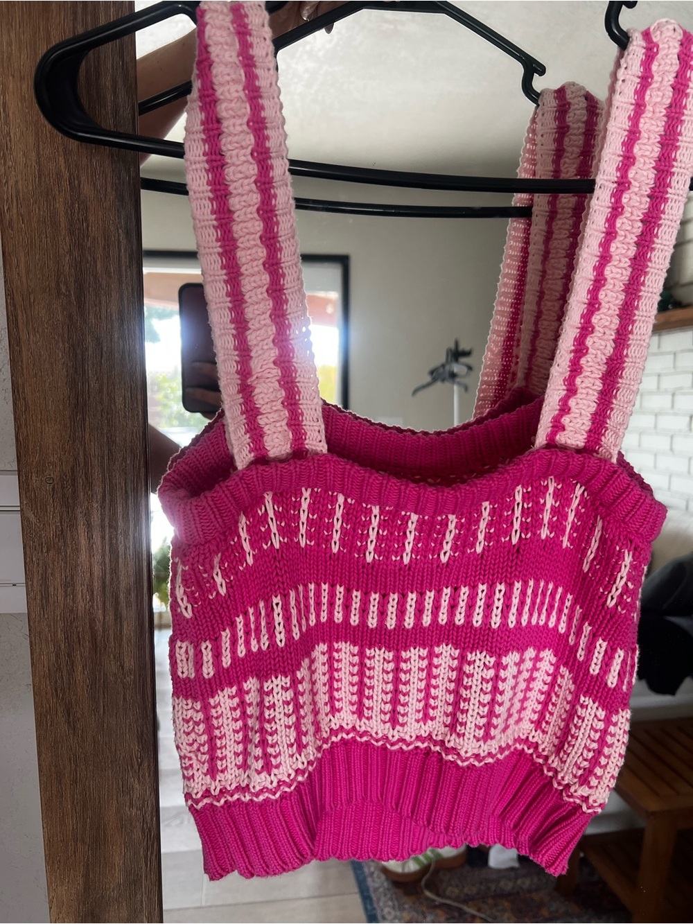 Cropped Knit Tank Top - Picture 4 of 8